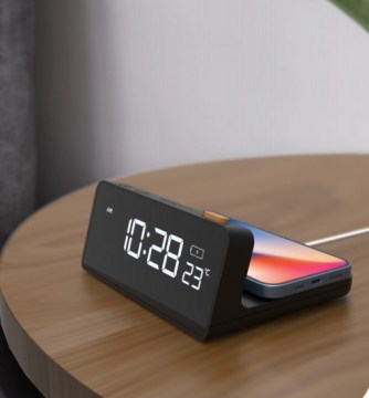Fast Wireless Charging iPhone Desk Clock