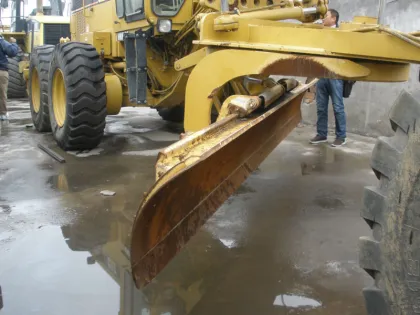Used CATERPILLAR motor grader 140H