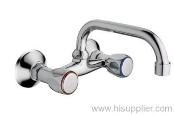 Doppi manici Wall Mount rubinetti da cucina