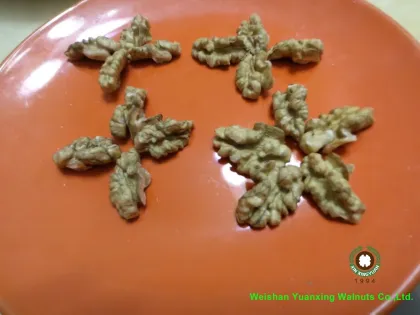 Walnut Kernels Light Quarters (LQ)