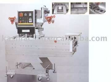 HIGH PRODUCTIVITY AUTOMATIC CONTAINER SEALING MACHINE