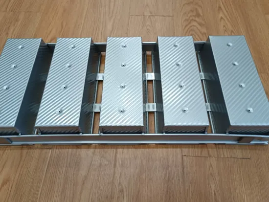 Rk Bakeware China 5 Straps Deli Bread Pan Sodexo Bread Pan Glazed for Wholesale Bakeries