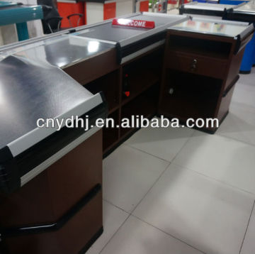 Retail Shop Cash Checkout Counters With Conveyor Belt