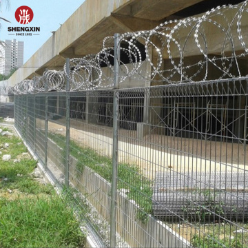 Hot Dipped Galvanized ISO9001 BRC Fencing Untuk Taman