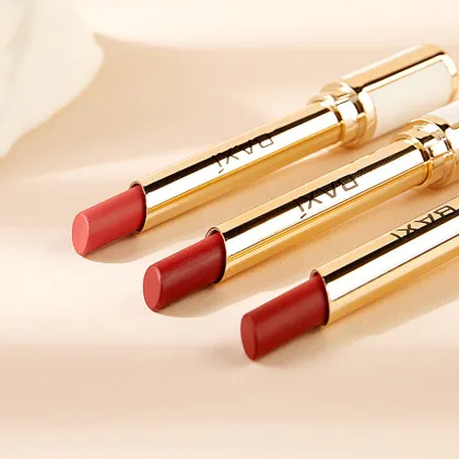BAXI Lipstick Set: Velvet Gilt Red Shade, Lightweight Satin Finish