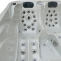 Kleine Acryl -Außen -Spa -Whirlpool mit LED