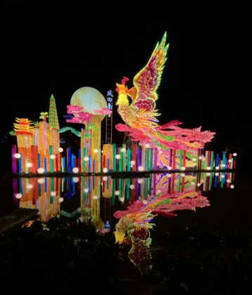 Phoenix roosts in the Wutong·Oriental Qiyun Lantern Invitation
