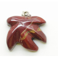 Pendentif jaspe rouge en forme de feuille d&#39;érable