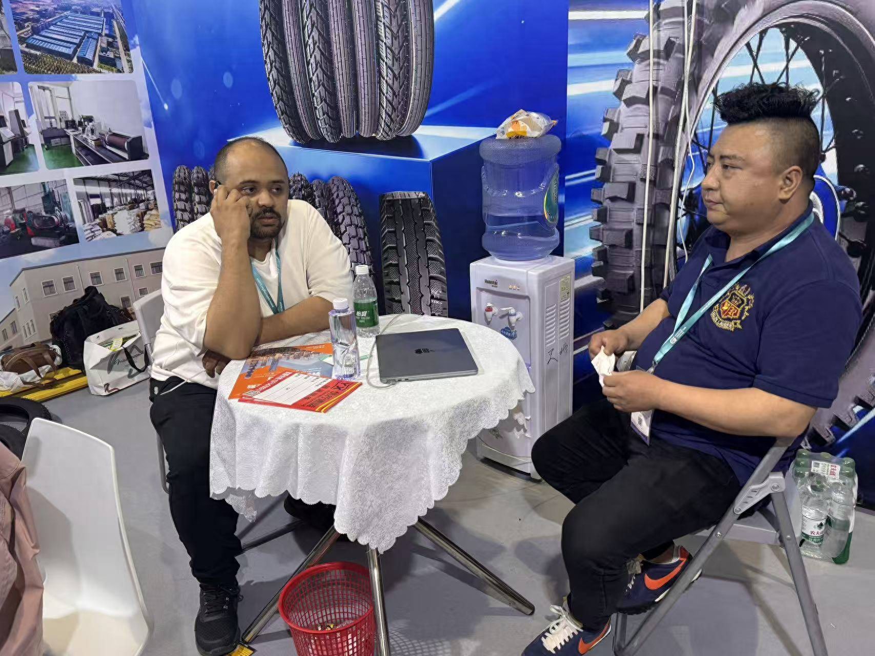 Glory Returns to Canton Fair! KUMA Brand Tires under Ruisilaifu Are Sought-After by Merchants Worldwide1