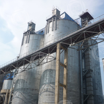 Голям заварен стоманен склад за електроенергия