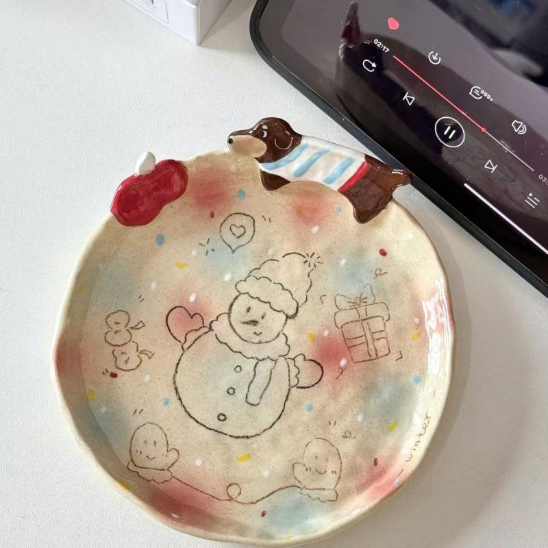 Adorable Line Art Dinnerware for Playful Dining