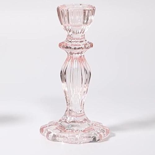 Bougeoirs en verre rose faits à la main