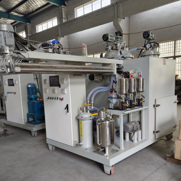 Polyurethaan spuitgietmachines