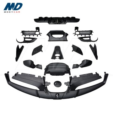 Kit per il corpo in fibra di carbonio in stile Capristo per Ferrari 488 GTB 2015-2018