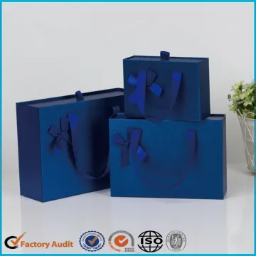 Customized Paper Gift Packaging Box For Clothes
