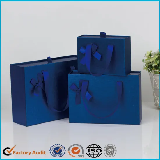 Customized Paper Gift Packaging Box For Clothes