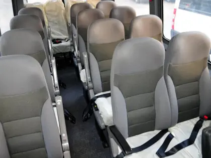 Pure electric medium bus