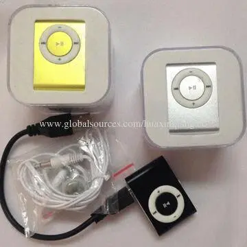 Portable clip MP3 player