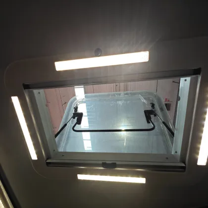 Factory Price RV Camper Motorhome Skylights - 700x500mm Roof Windows