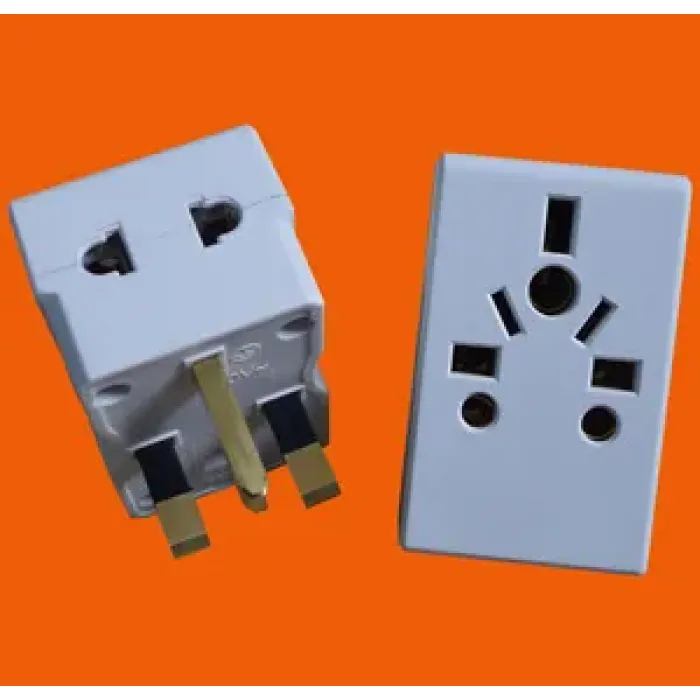 Adaptor Perjalanan AC Gaya Inggris dengan Earth P7037