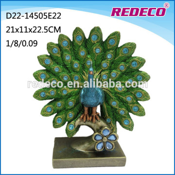 Wholesale vivid resin peacock statue for home decoration