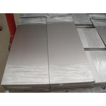 Hot rolled titanium sheet