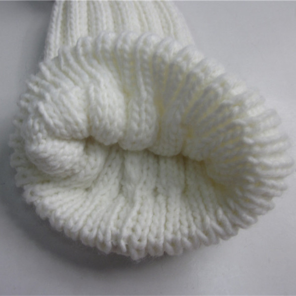 Pompom Hat (3)