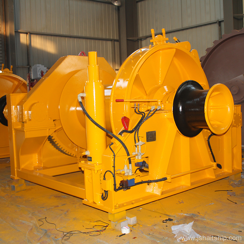 Low noise electric anchor winch