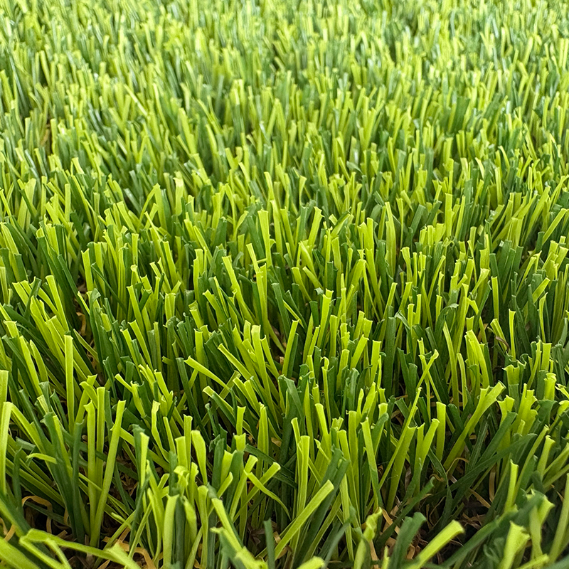 Rumput Buatan Realistis untuk Lansekap Modern