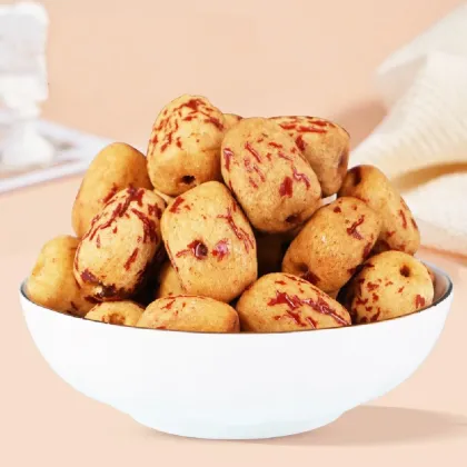 Pitted and peeled large red dates