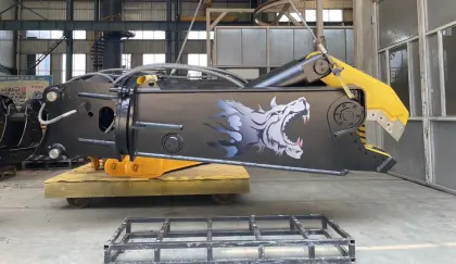 Eagle Shear: Excavator Hydraulic Metal Demolition Cutting