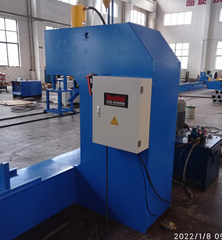 Pyramid Street Pole Bending Machine