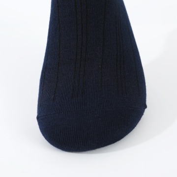 Breathable ODM Knitting Needle Crew Men Socks