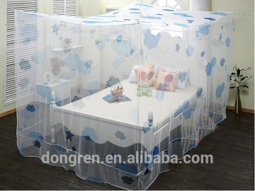 100% Polyester Rechteckiges Insektizid Behandeltes Quadrat Moskitonetz mit Druck