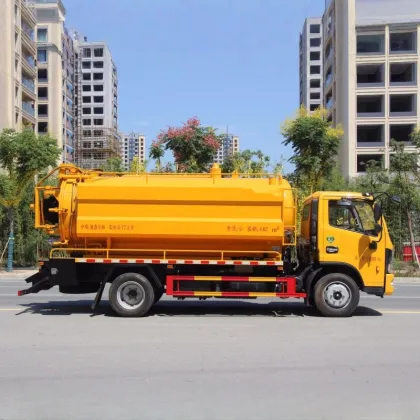 Vacuum sludge suction urban pipeline digging vehicle
