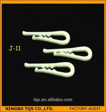 7cm Milk White U Shape Plastic Shirt Collar Clips with Teeth