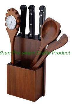 Useful and portable knife block