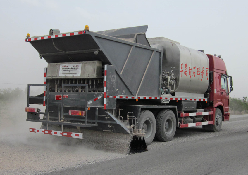 Chip Sealing Tank Truck working