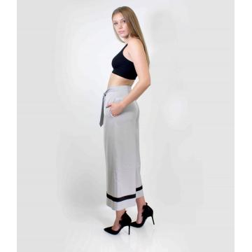 Pantalones estilo carpi de corte holgado con lazo en la parte delantera