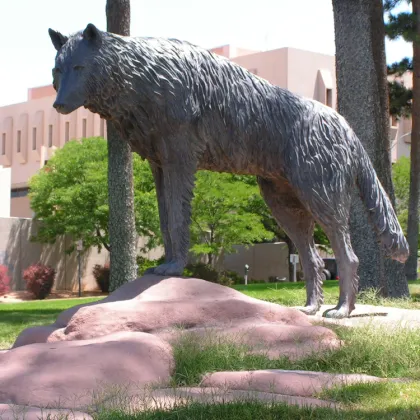 bronze casting foundry metal craft bronze howling wolf statue