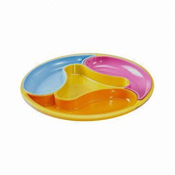 Plastic fruit tray with four compartments, special and nice design, available for home or hotel use