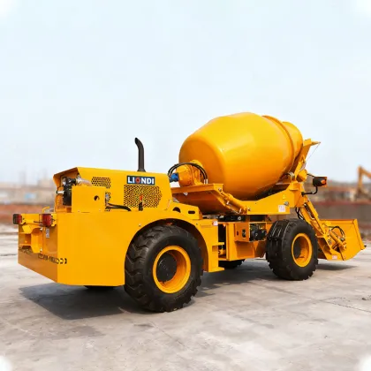 4-Wheeled Drive Concrete Mixer Truck