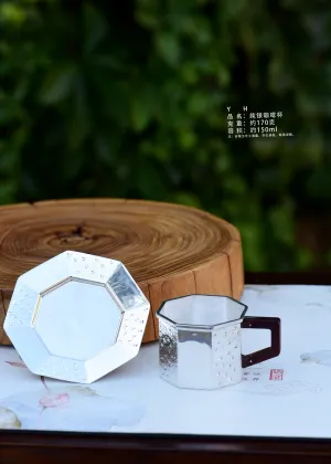 Sleek Reusable Coffee Cup for Office and Commute