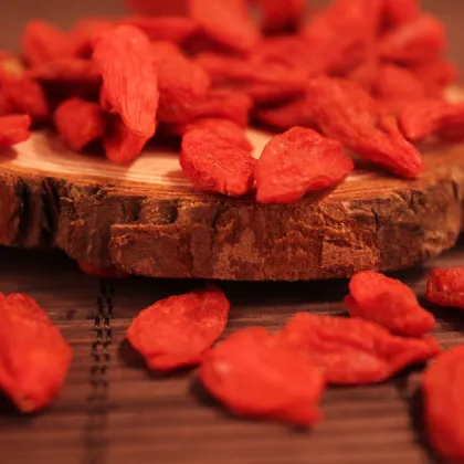 Chinese Sweet Taste Organic Certificated Sun Dried Red Go Ji Wolfberry