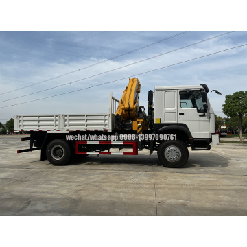 SINOTRUCK HOWO 4X4 Truck Mounted XCMG 12T Crane