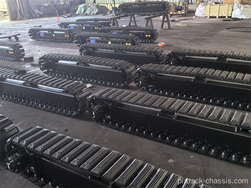 Stalowe podwozie gąsienicowe i układ hydrauliczny