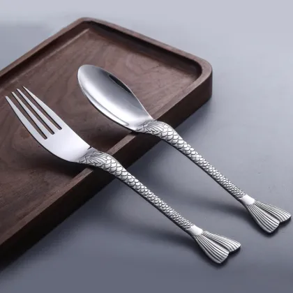 Stainless steel fish tail spoon and fork set