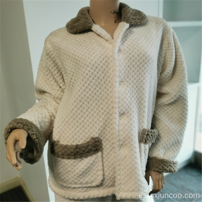Pijama de solapa con bolsillos cepillados 100% poliéster para mujer
