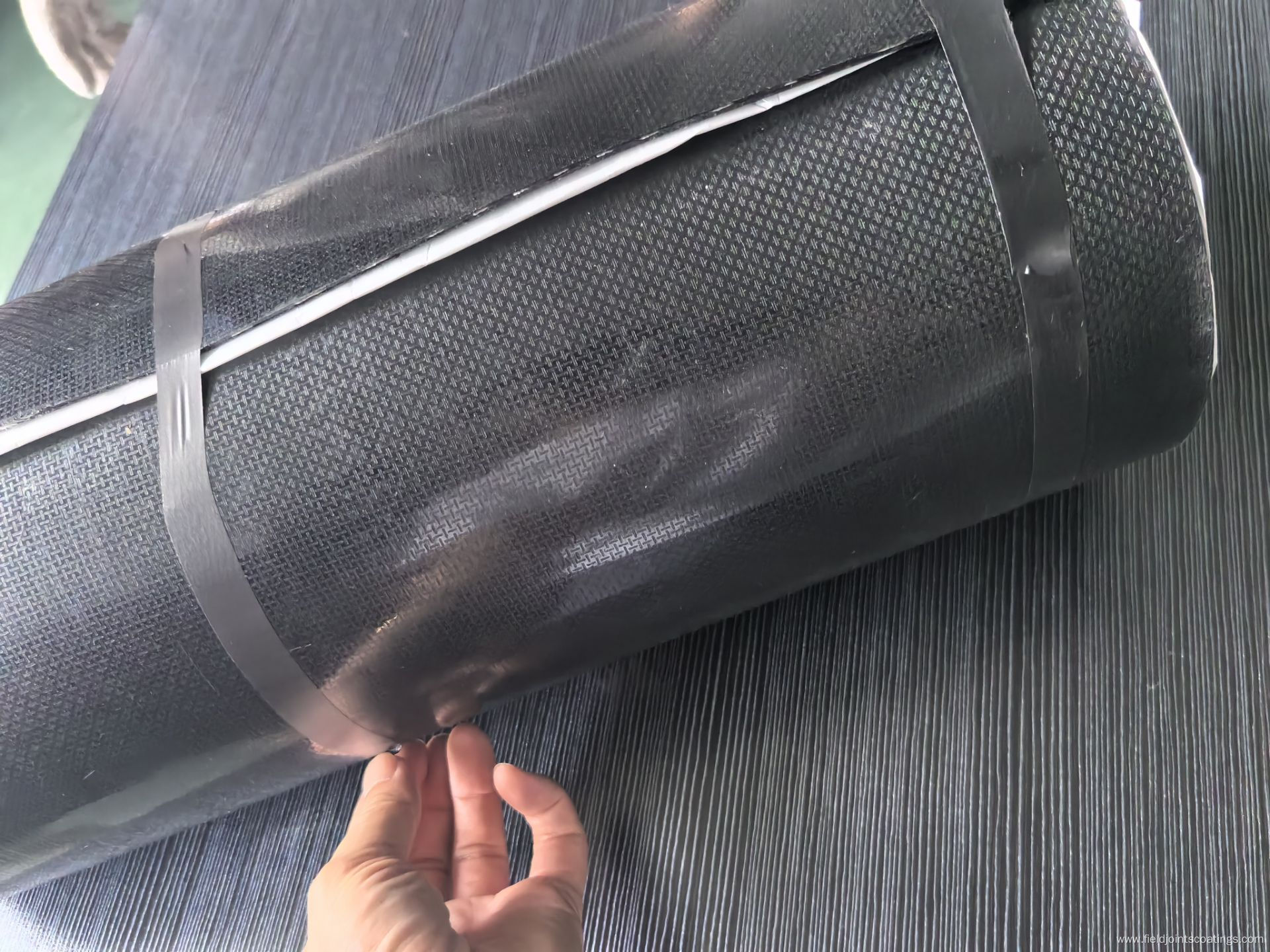 Thermal indicator mastic adhesive Heat shrinkable tape