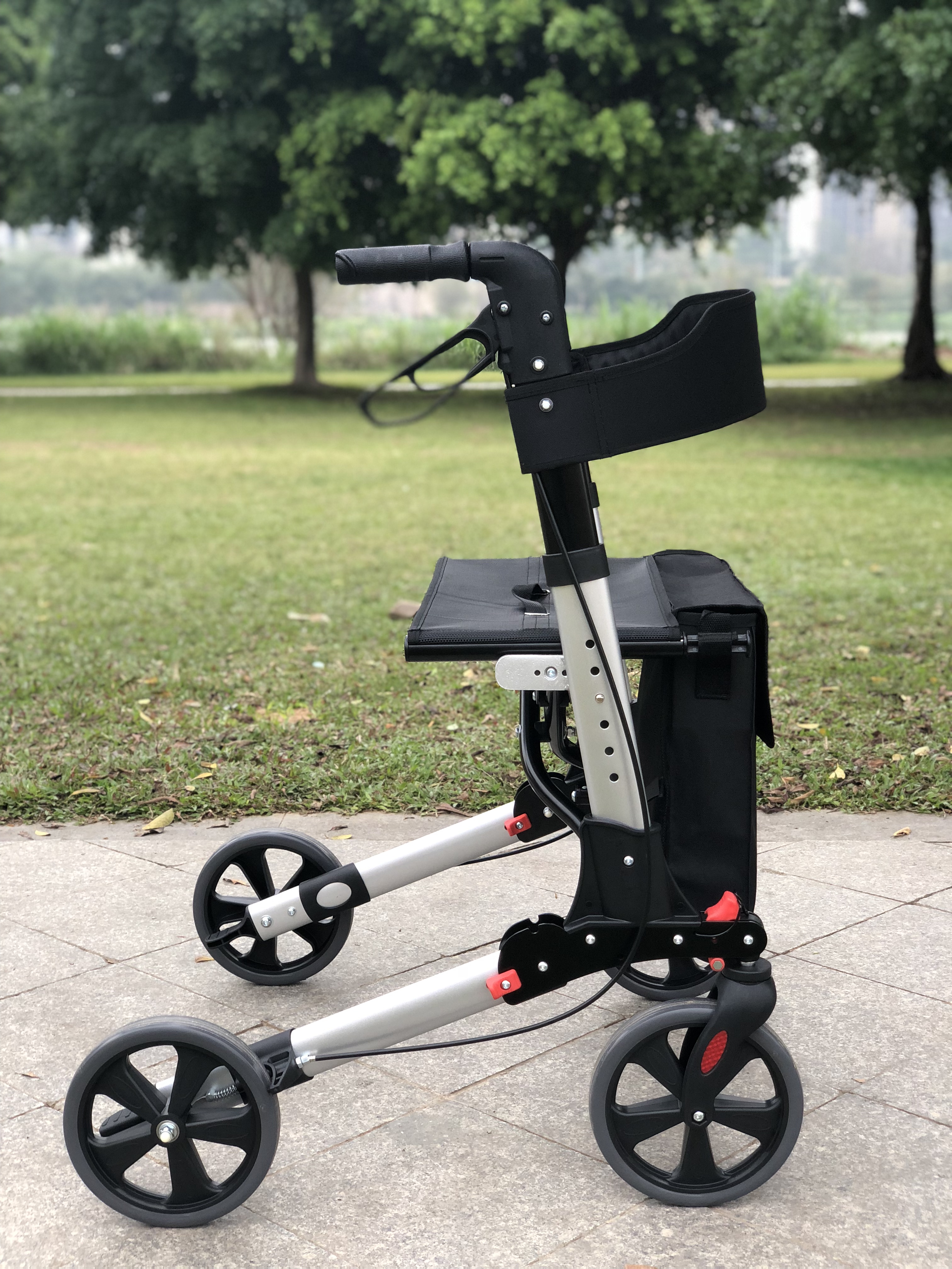 Senior Medical podwójne składanie Regulowane Rollator Walker z wyjmowaną torbą na zakupy Tra01a